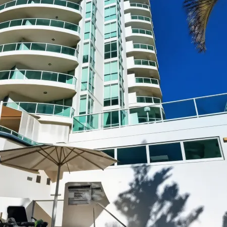 Pacific Views Resort