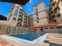 The Grand Puteri Hotel - parking
