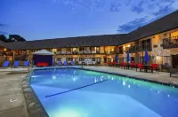 Sideways Inn - Pools