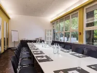 Hotel Grenzfall Hotel dekat Berlin Congress Center