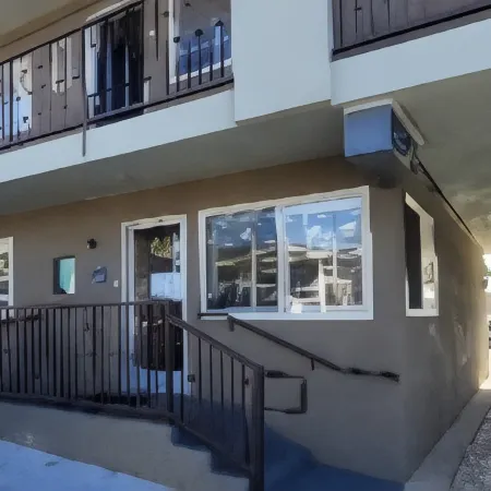 Beachwalker Inn & Suites