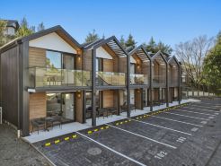 Archway Motels & Chalets