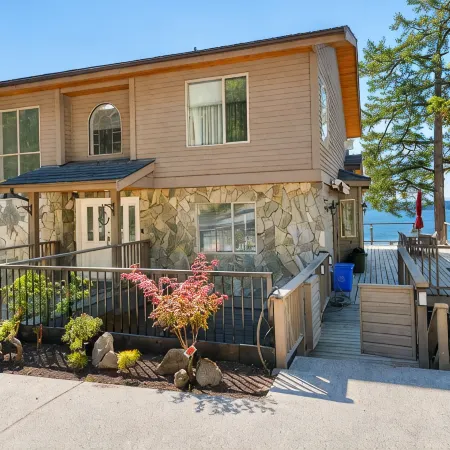 SaliHaven: Oceanfront 3 Br 3 Beds 3.5 Ba + Gym