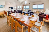 Oceanfront Pet-Friendly House with Private Pool in Salvo - Pools