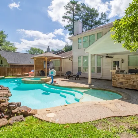 5BD/2.5BA HAWAIIAN OASIS IN THE WOODLANDS - ALOHA!