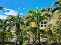 Air Conditioned House With Garden and Ocean Views For Family And Adventure