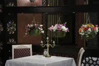 Shakhristan Hotel - parking