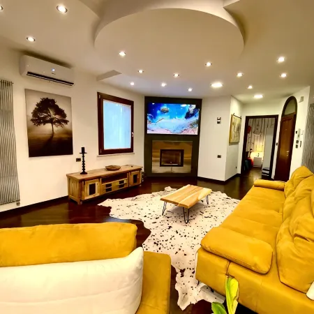 Wood Luxury House Wood Luxury House