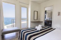 Seafront luxury villa with private swimming pool in Pomos, Cyprus. - 民宿