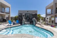 4 bedroom Townhome-Sleeps 16-Pool Hot Tub+Pickleball+quiet location - Balkon