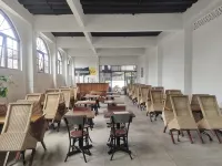 Bu Sepuh GuestHouse - parking
