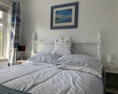 Lagoon View Cottage, just a step from the sea. Hotels in Newtownards