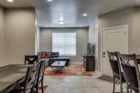 Fajitas on Fiesta Lane - Recently Remodeled - Sleeps 10 - 4-Star