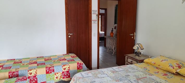 HOUSE COAST OF SUN-BERTIOGA 3 SUITES 3WC PISC. 2 LAVABO- 200 MTS BEACH / WIFI Отели в г. Бертиога