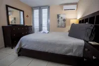 Beachfront in gated community with patio,  balcony, pool, close to all in Rincón - balcony