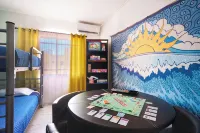 Stunning Sky Deck/Ferry & Beach 2Min/Pool/Sleeps 5-16/24-7 Security/Garden Patio - Bungalow