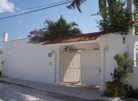 Location, location, location, private villa, pool, Vonage, Wifi, close to town - Private Pools