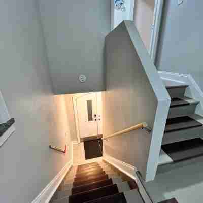 Charming 2-bedroom upper duplex in fabulous Detroit minutes from downtown! Others