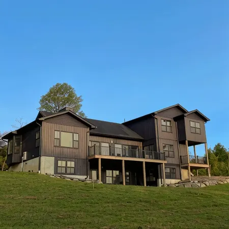 Stunning 10-Acre Luxury Retreat Breathtaking Views – 4Br, 4BA Near NYC & Warwick