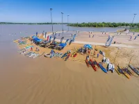 Rare Modern Beachfront Lake House on Lewisville Lake with Hot Tub, Deck & BEACH - 4-Star