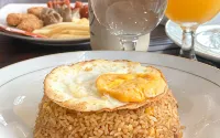 Front One Buget Bekasi - sarapan
