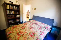 Maeburn Cottages - Self-contained Lakeside Getaway - 4-Star