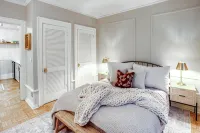 Charming 2BR, near Park Ave with private balcony!
