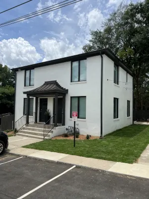 2 BR Townhome in downtown Homewood next to SOHO - 4-Star