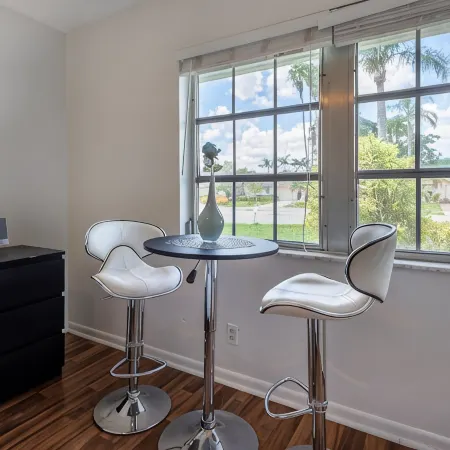Relaxed AndPeaceful Studio in the hear of Wellington.