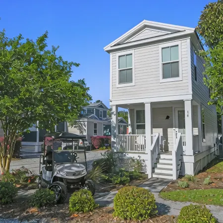 Downtown Ocean Springs Cottage with Golf Cart for Rent