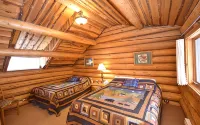 Top Rated Charming MT Cabin w Hot Tub, 10min Dwtn, MSU, 1hr Big Sky/Yellowstone - Feriehus
