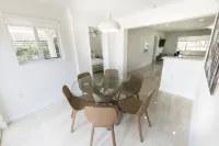 Luxury 5BR 3 Baths On the water Great Location 5 Min to Beach  Heated Salt pool - Villas