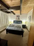 Mountain Chalet -Storyland & Outdoor Fun Awaits! Hiking, Golf, Shopping, Dining! - balcony