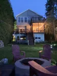 Cozy Lakefront Bungalow w firepit/dock/kayaks - 4-Star