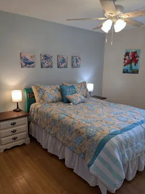 Da Bay House is Close to the Beach and Downtown - 2-Star