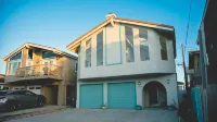 MODERN SILVER STRAND BEACH HOUSE STEP2SAND SLEEPS 10 - 4 étoiles