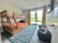 New Const Stowe Modern Sleeps 8. View: Mt Mansfield & River! Private, EV Charger - Parvekkeita