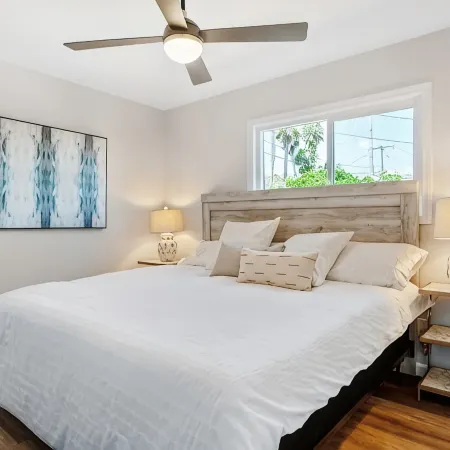 "POINT BREAK! House 2-King Beds, 1-Block to Beach!