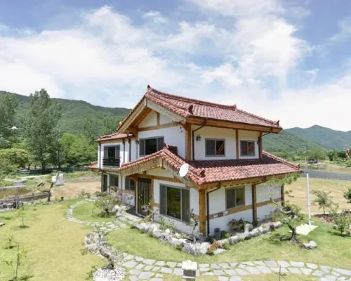 Gyeongju Samnamu Pension Hotels near Sinseonsa Temple