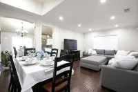Sweet 4 Bedroom, 3 Bath Plus Loft Bedroom, Pool Home - Homestays