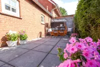 Beautiful Vacation Apartment in the Center of Rhauderfehn - Wi-Fi