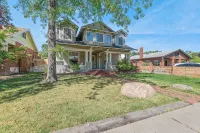 6BR Midtown Escape - Perfect for Groups, Sleeps 12 - Bungalows