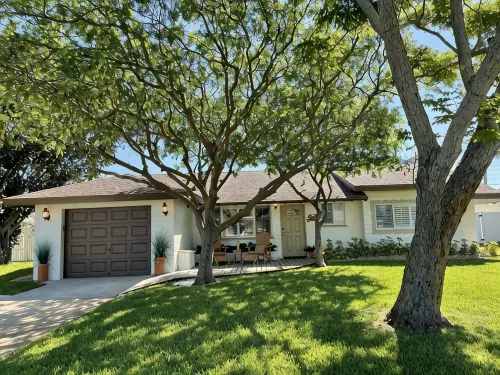 Beachside Daytona Beach Shores 5 min walk to beach, restaurants and more! - Wifi