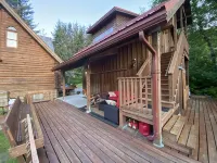 Sandy Beach Retreat Sunrise Studio- Steps from Sandy Beach & Treadwell Trail! - Apartments
