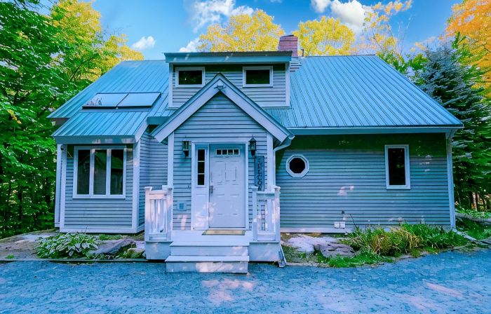 3 Levels w/ Mountain Views, 5 Mins to Stratton Base, Sauna, Firepit, ACs