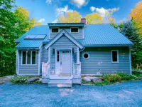 3 Levels w/ Mountain Views, 5 Mins to Stratton Base, Sauna, Firepit, ACs - 4-Star