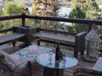 PETFRIENDLY,  ROMANTIC , STUDIO WITH INCREDIBLE LAKEVIEW, PRIVATE - CLOSE TO ALL - 3-نجوم