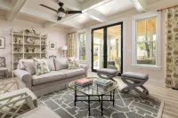 Tuck'd Away - Newly Built Vacation Home Located in Downtown Saugatuck - 3 stjerner