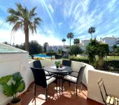 Spacious Apartment w/ Garden Views & Pool Access - 4-نجوم