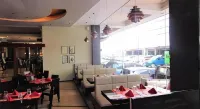 Mallberry Suites Business Hotel - breakfast